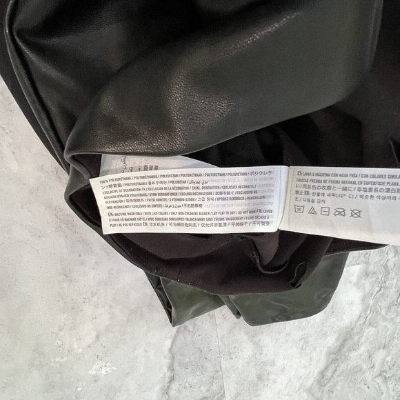 Abercrombie & Fitch Black Faux Leather Leggings Womens Size Large L‎ Shiny - Picture 6 of 10